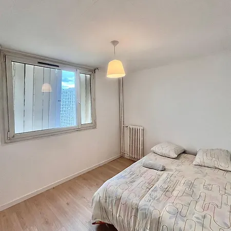 Apparemment Spacieux T5 Lägenhet