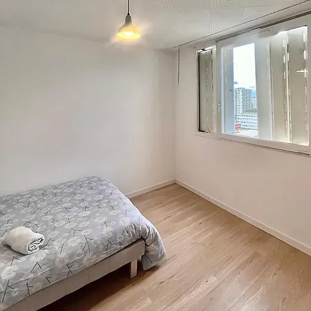 Lägenhet Apparemment Spacieux T5 *